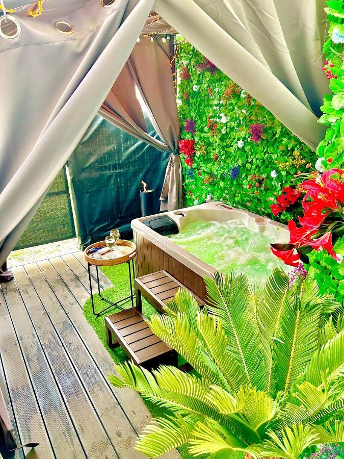 La Lover'S Jungle Pont-Sur-Yonne 외부 사진