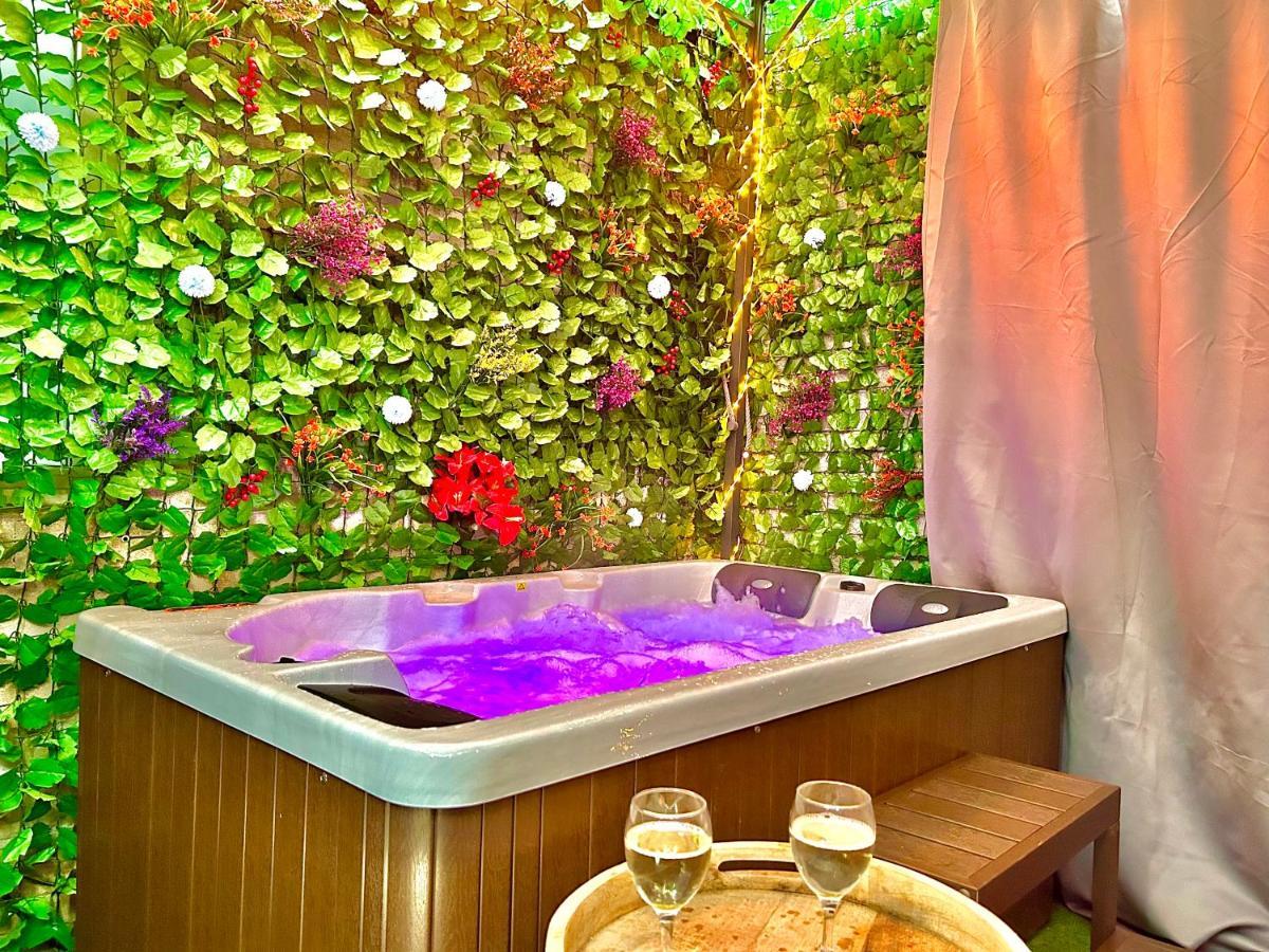 La Lover'S Jungle Pont-Sur-Yonne 외부 사진