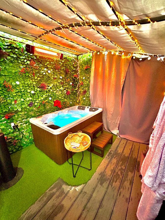 La Lover'S Jungle Pont-Sur-Yonne 외부 사진